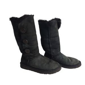 UGG Bailey Button Triplet Winter Boots Women's Black Suede Sheepskin Size 7